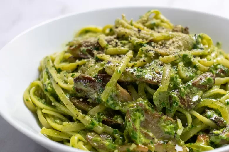 Featured mushroom pesto pasta